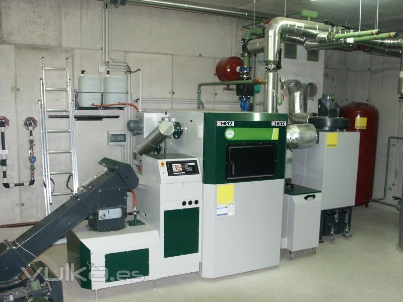 Instalación Caldera Biomasa Herz Biomatic 500kw