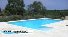 www.piscinapoliester.es piscina de hormigón con gresite