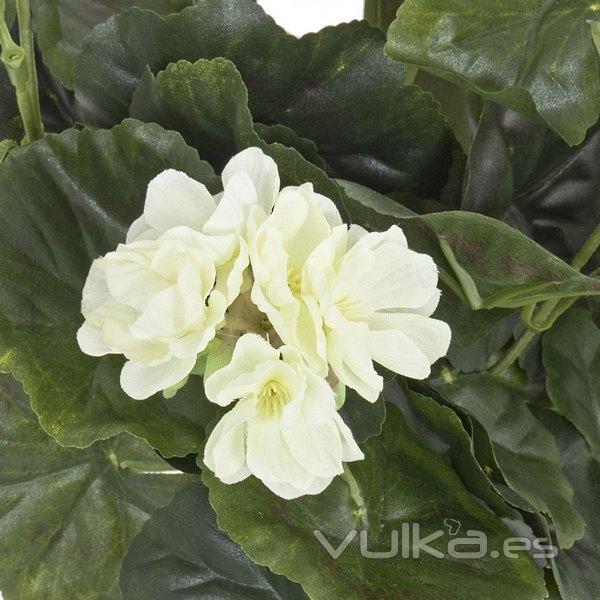 Plantas artificiales con flores. Planta geranio artificial blanco en lallimona.com (detalle 1)