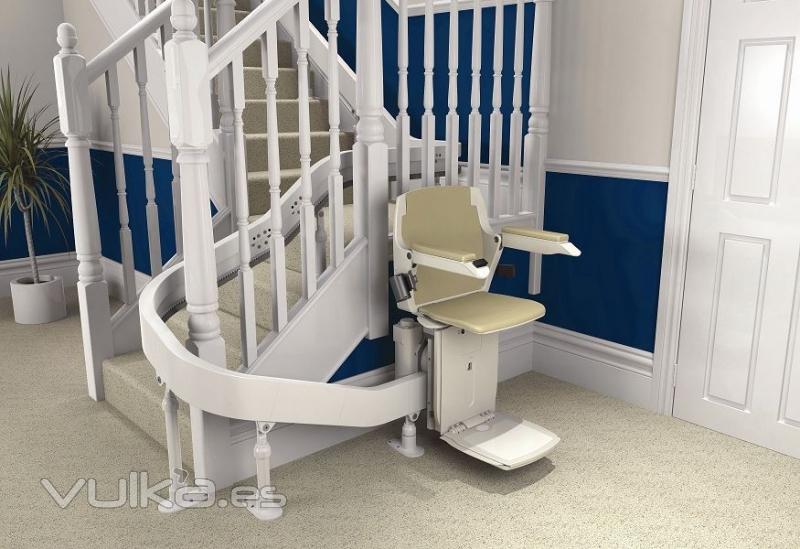 Silla salvaescaleras curva