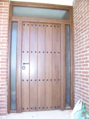Puerta acorazada rustica con laterales y dintel
