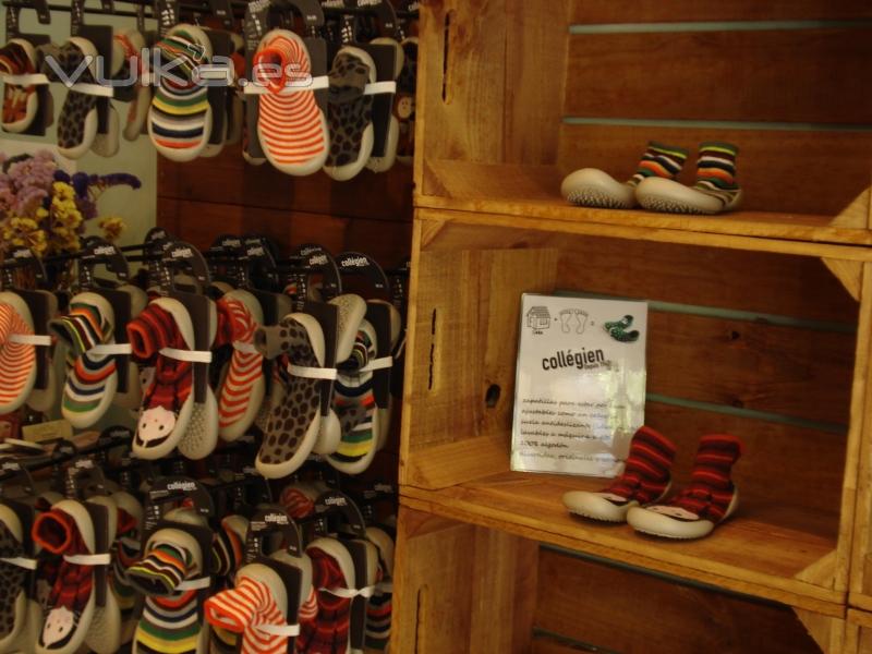 COLLÉGIEN (Francia): Zapatillas/calcetín con suela antideslizante  y transpirable