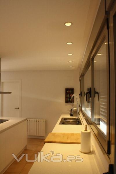 Iluminación LED residencial. Cocina en vivienda en Denia