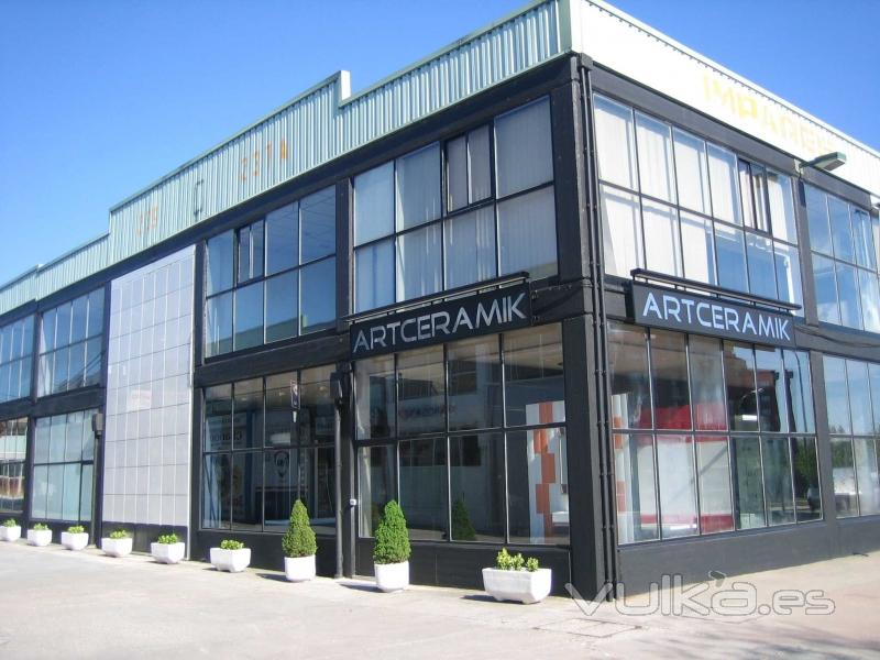 http://WWW.ARTCERAMIK.COM