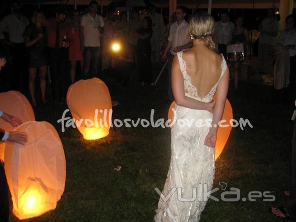 boda con farolillos voladores