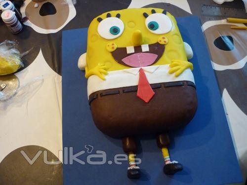 Tarta de fondant realizada para un cumpleero que le encanta BOB ESPONJA.