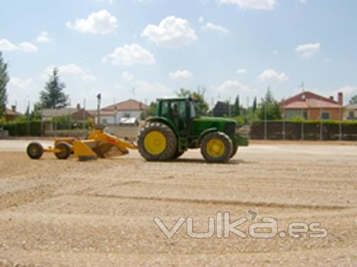 Realización de campas y movimiento de tierras.