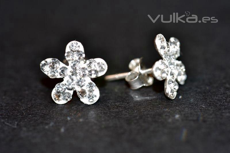 Pendientes de cristal swarovski 6,75 euros en www.uttu.es