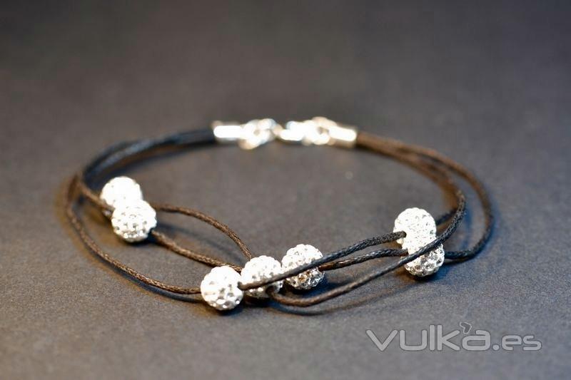 Pulsera con cristal swarovski 15,65 euros en www.uttu.es