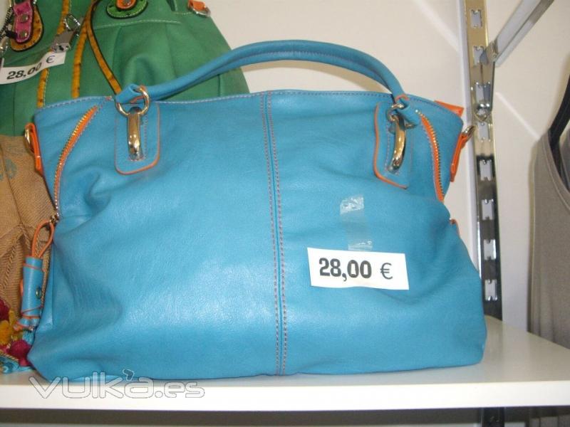 Bolso azul muy coqueto