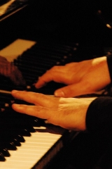 Pianista solista BLAU KMARA 