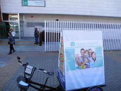 Triciclos publicitarios grupo benjusol con dental company en sevilla