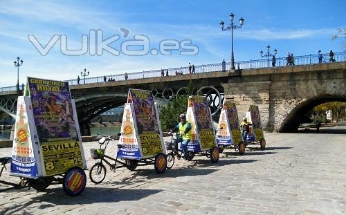 Triciclos_publicitarios_Grupo_Benjusol_con_Gran_Circo_Royal_en_Sevilla