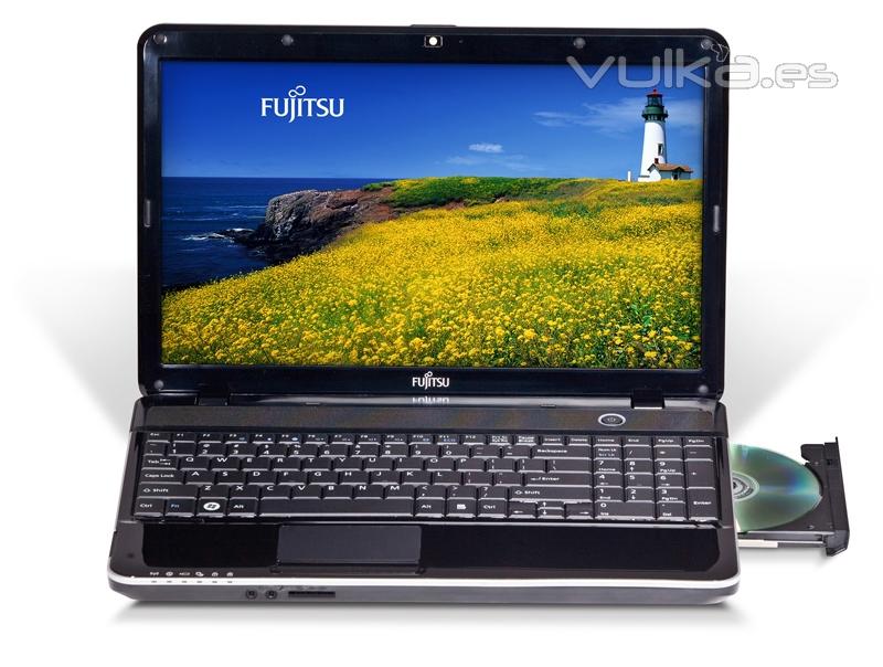 Fujitsu AH531 con procesador Intel Core i3 de 2ª generación, 500Gb de disco duro y 4Gb de RAM DDR3