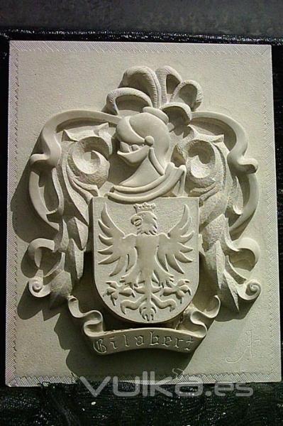 escudo heraldico tallado a mano en piedra natural