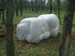Escultura realizada en piedra moca 