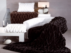 Manta de pelo ideal para la cama y el sof.