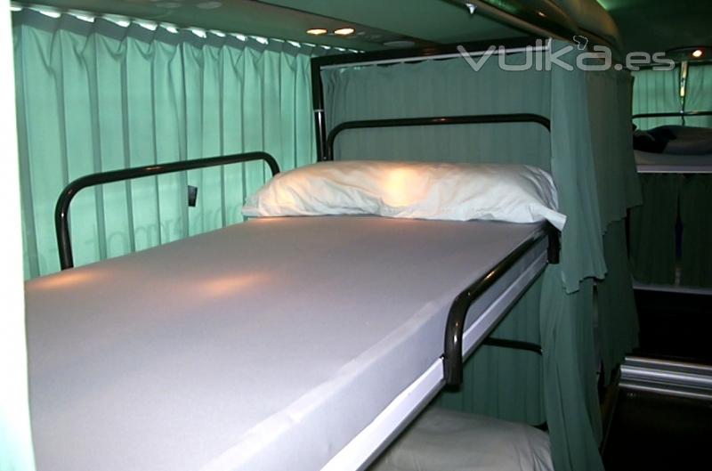 Autocar-sleepercon camas para Giras.