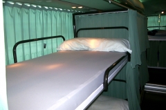 Autocar-sleepercon camas para giras