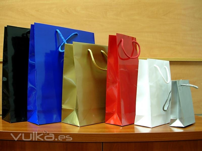 Bolsas de papel plastificado con asa cordn