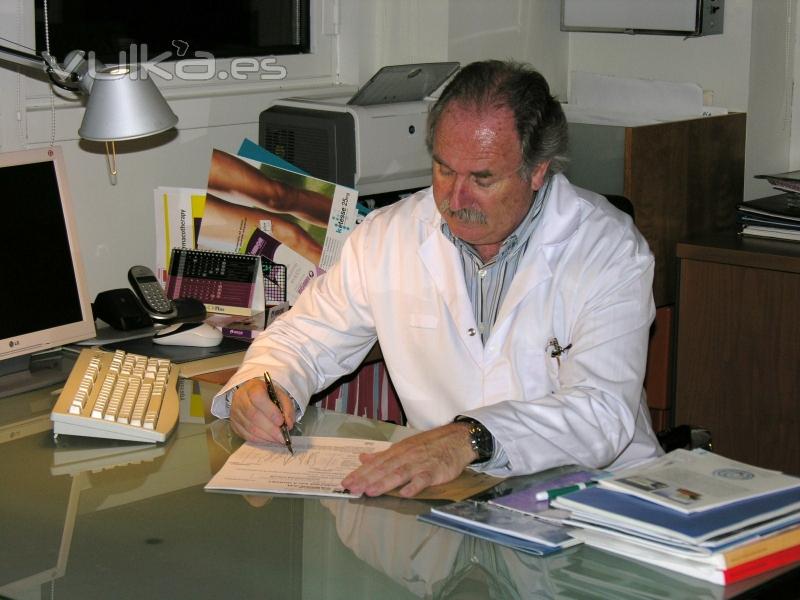 DR. MUÑOZ EN DESPACHO