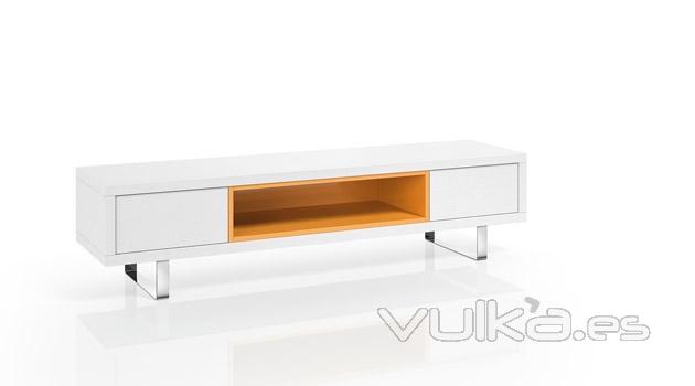 Mueble con hueco color naranja para colocar la television