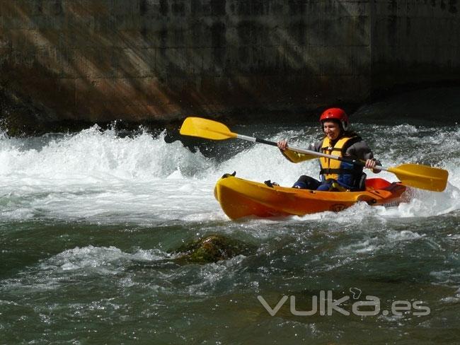 Kayak en río