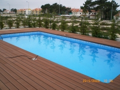 Instalacion de piscina con nuestra madera plastica