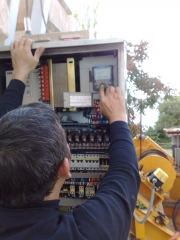 Programando variador de elevacion de grua saez