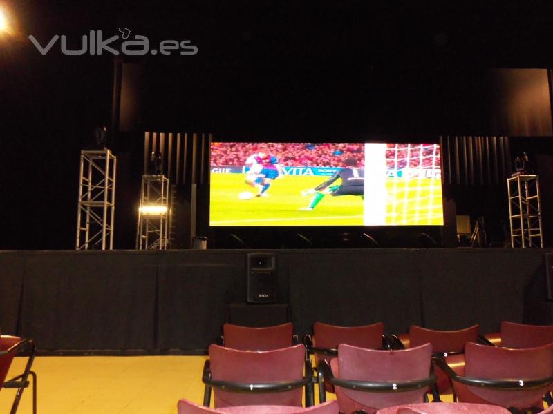 Futbol - pantalla Led -Abril 2012