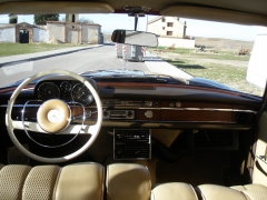 Mercedes 250 s interior