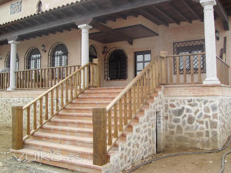 Barandillas y Porches de Madera