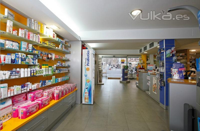 Farmacia Cornell situada en el barrio de San Idelfonso del municipio de Cornell del Llobregat fue 