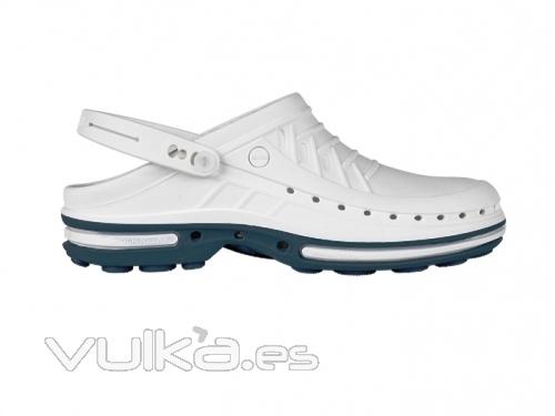 Clog Profesional blanco y azul navy en www.tiendapymarc.com