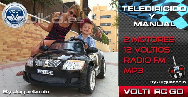 Suba a su hijo a un coche VOLTI teledirigidos infantil y controle su paseo con el mando radio contro