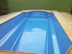 Reparacion y pintura en piscinas de molde