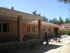 fachada de ladrillo visto
