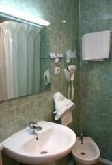 Nuestras instalaciones: bano