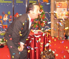 mago, magia, agustin, taller de magia, cumpleaños, comuniones, inauguraciones, centros comerciales,