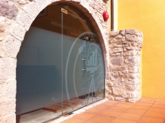 Entrada al despatx, al centre del Barri Vell de Girona