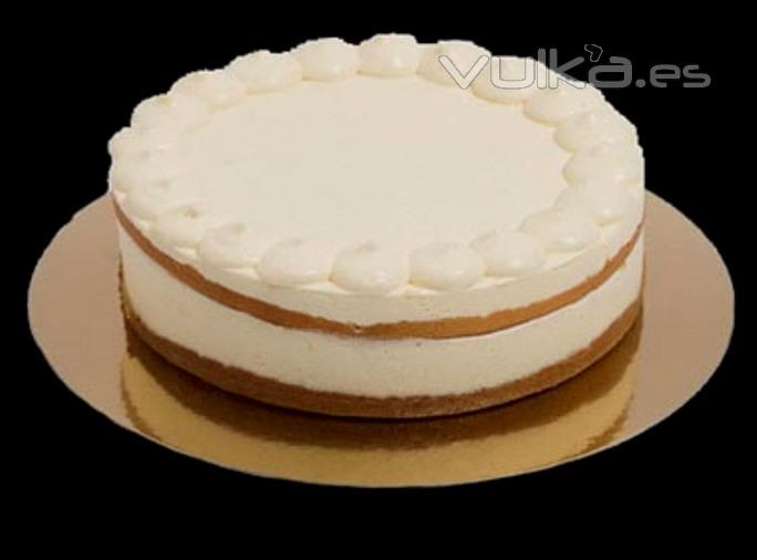 Tarta de Limn: Bizcocho cuchara y mouse de limn. 	