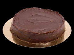 Capricho de chocolate: obleas de almendra y capas de crema de chocolate (sin gluten).