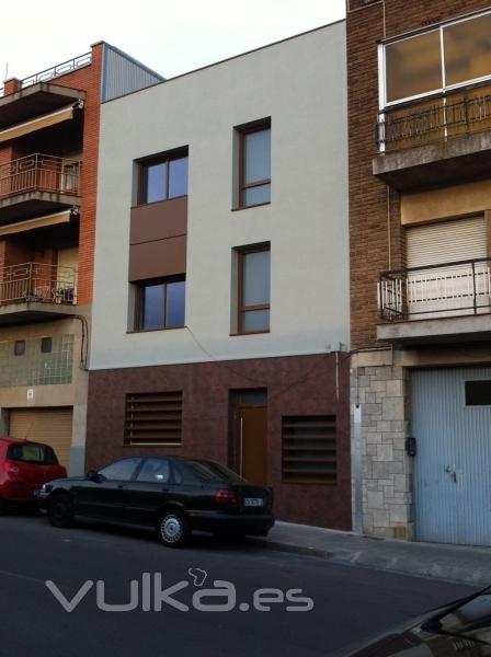 Reforma y ampliacin de edifcio plurifamiliar en Igualada.