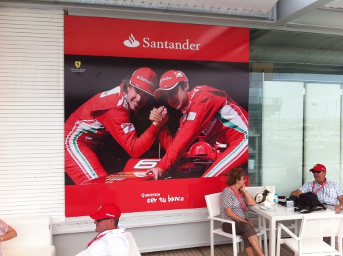 Hospitality Banco Santander en el Valencia Street Circuit. Vinilo impreso
