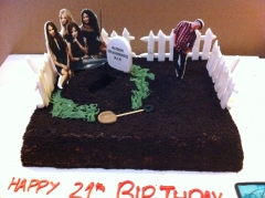 Tarta Personalizada elaborada por The Cake Project de la serie Pretty Little Liars para un cumpleaño