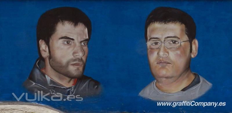 Graffiti del capitán y el utillero de la Gimnástica Segoviana en la Ciudad deportiva de Segovia