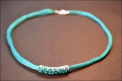 Collar hecho con swarovski elements color turquesa