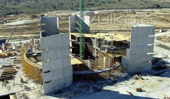 INSTALACION DE ELECTRICIDAD Y SEGURIDAD EN CIUDAD FINANCIERA SANTANDER