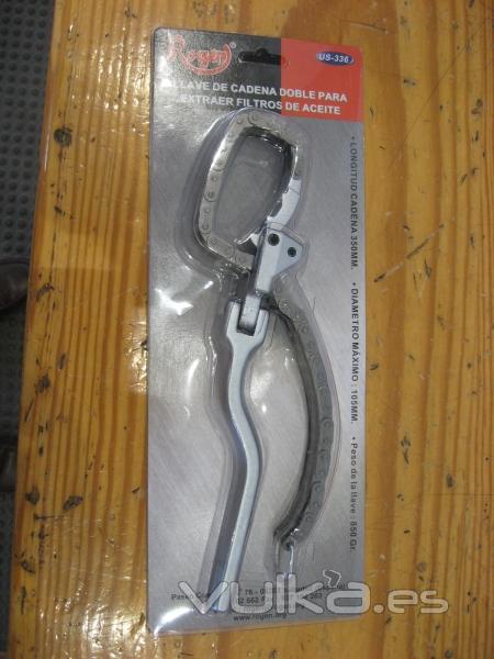 Llave de cadena doble para extraer filtros de aceite.