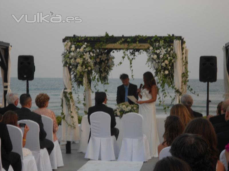 Oficiante de bodas Malaga, Marbella.